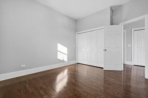 4646 South Prairie Avenue Chicago IL 60653