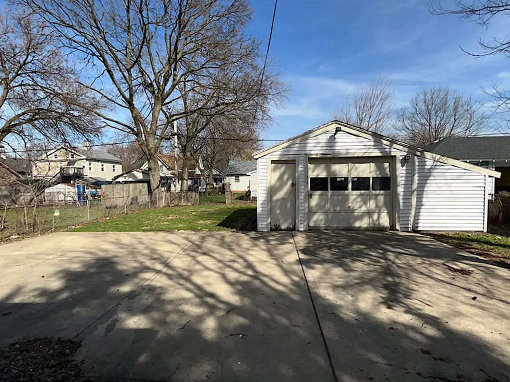 519 North View Street Aurora IL 60506