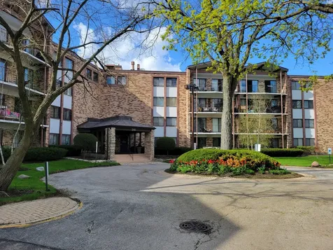 250 West Parliament Place Mount Prospect IL 60056