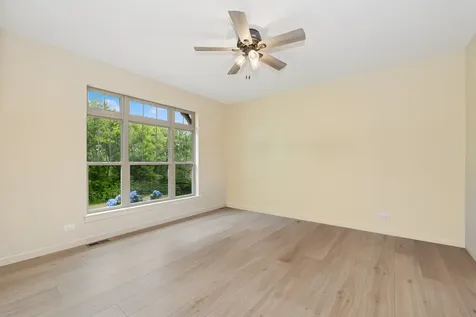 1979 Red Oak Lane Spring Grove IL 60081