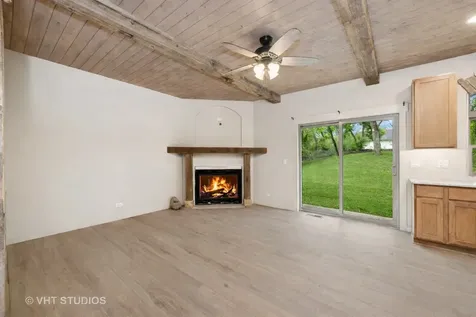 1979 Red Oak Lane Spring Grove IL 60081