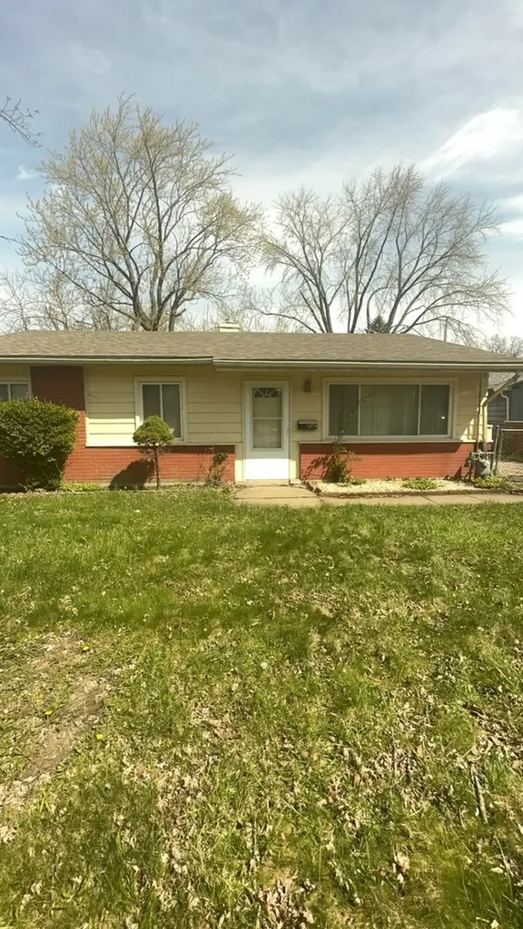 354 166TH Street Calumet City IL 60409