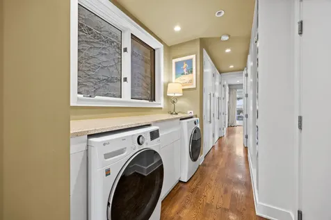 3321 North Sheffield Avenue Chicago IL 60657