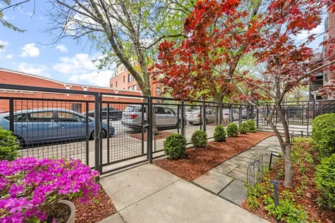 3321 North Sheffield Avenue Chicago IL 60657