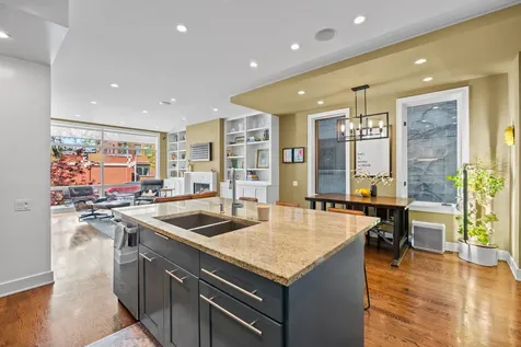 3321 North Sheffield Avenue Chicago IL 60657