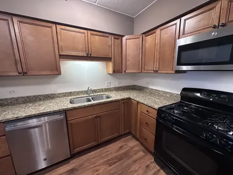 9864 Leland Avenue Schiller Park IL 60176