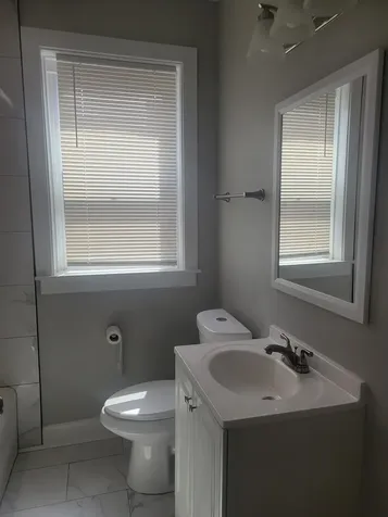 7918 South Essex Avenue Chicago IL 60617