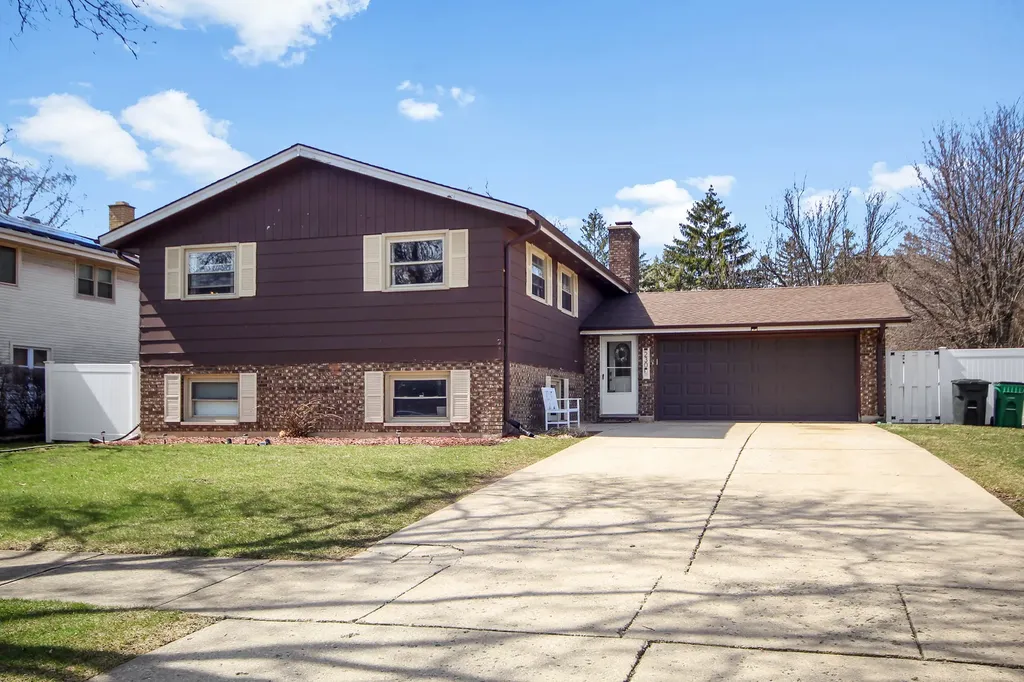 230 Millford Lane Bloomingdale IL 60108