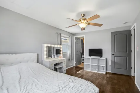 230 Millford Lane Bloomingdale IL 60108