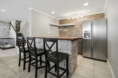 230 Millford Lane Bloomingdale IL 60108