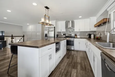 230 Millford Lane Bloomingdale IL 60108