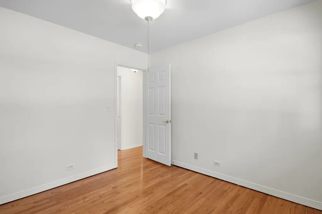 75 South 2nd Avenue Lombard IL 60148