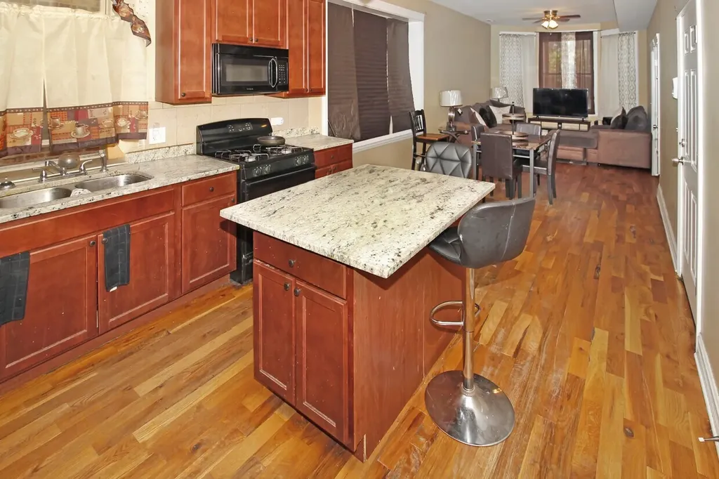 1439 South Saint Louis Avenue Chicago IL 60623