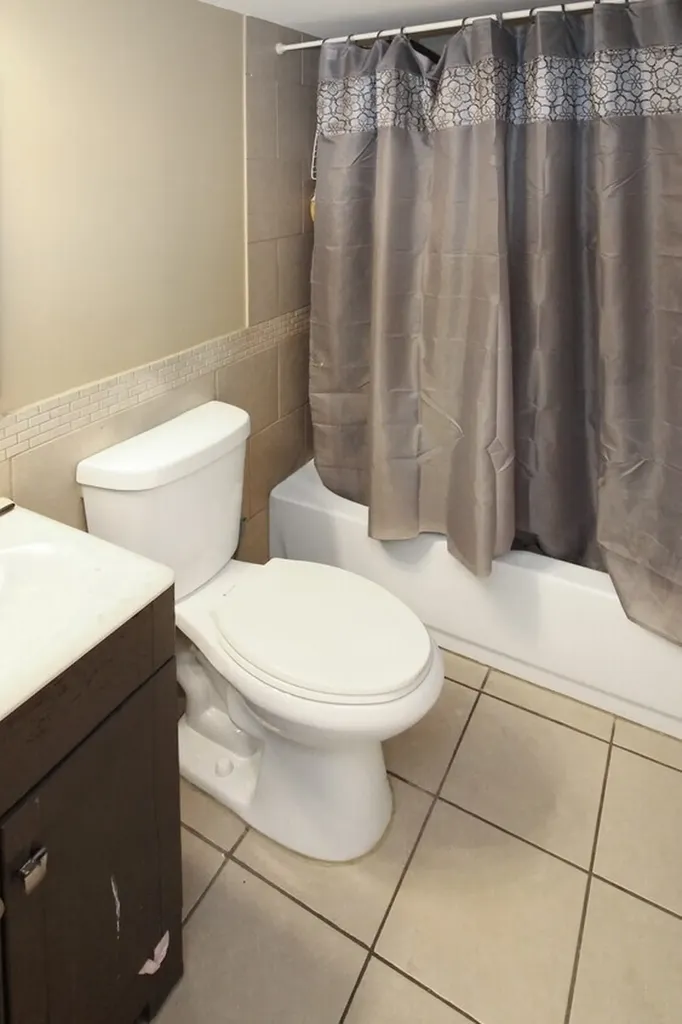 1439 South Saint Louis Avenue Chicago IL 60623