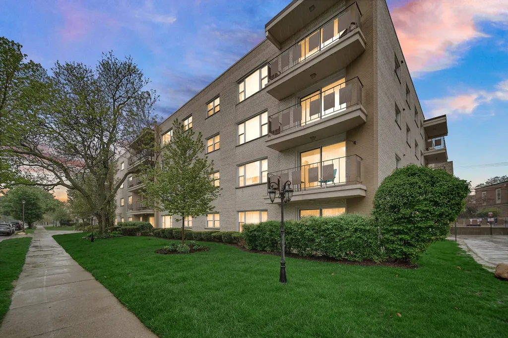 8210 Elmwood Street Skokie IL 60077
