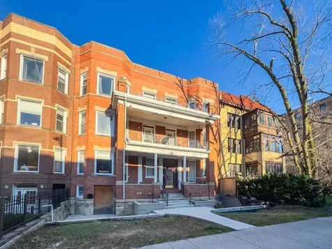 6711 North Sheridan Road Chicago IL 60626
