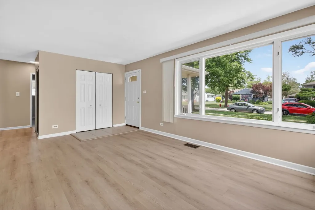 3609 Kingfisher Lane Rolling Meadows IL 60008