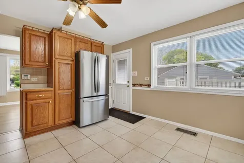 3609 Kingfisher Lane Rolling Meadows IL 60008