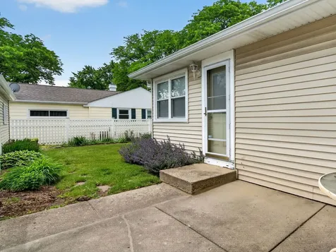 3609 Kingfisher Lane Rolling Meadows IL 60008