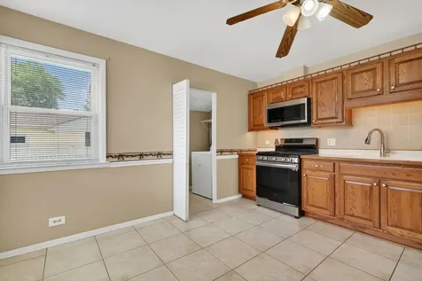 3609 Kingfisher Lane Rolling Meadows IL 60008