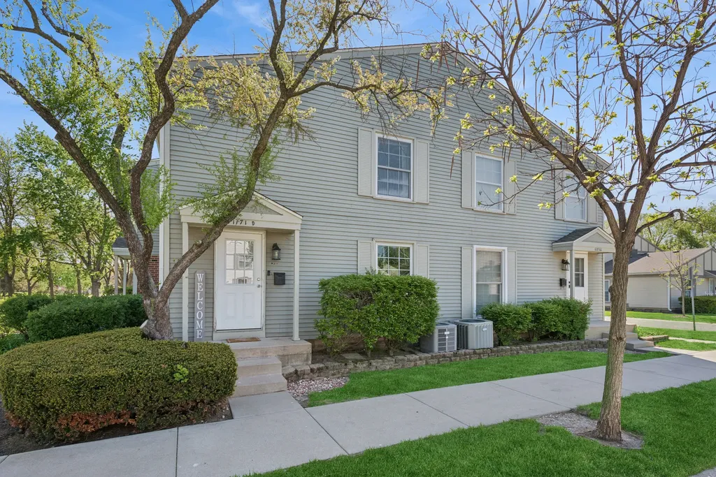 1171 Bunker Hill Court Wheaton IL 60189
