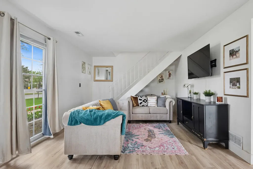 1171 Bunker Hill Court Wheaton IL 60189