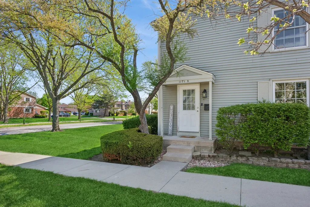 1171 Bunker Hill Court Wheaton IL 60189