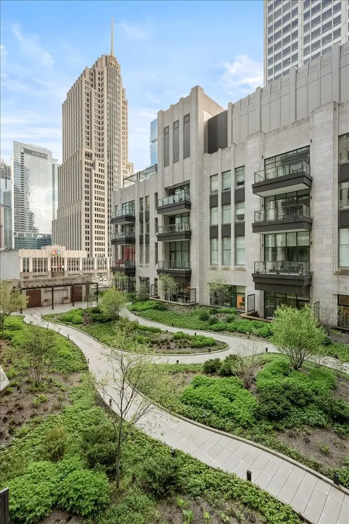 435 North Michigan Avenue Chicago IL 60611