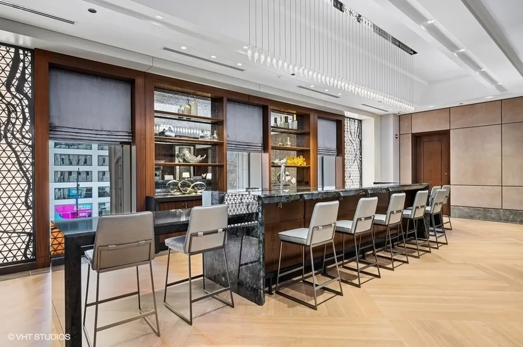 435 North Michigan Avenue Chicago IL 60611