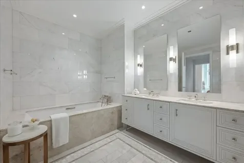 435 North Michigan Avenue Chicago IL 60611