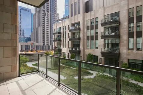 435 North Michigan Avenue Chicago IL 60611