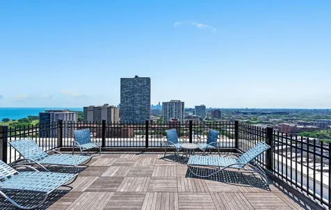720 West Gordon Terrace Chicago IL 60613