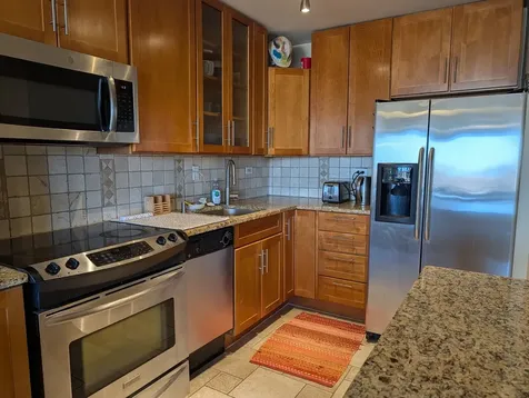 720 West Gordon Terrace Chicago IL 60613