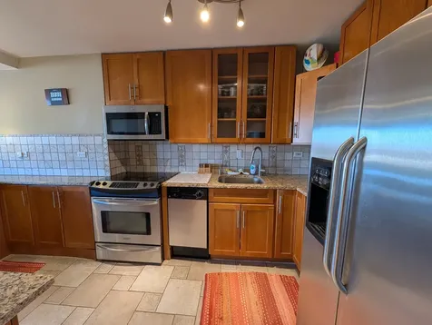 720 West Gordon Terrace Chicago IL 60613