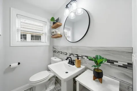 6425 West 64th Street Chicago IL 60638