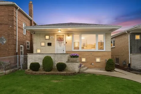 6425 West 64th Street Chicago IL 60638
