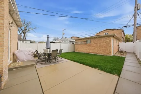 6425 West 64th Street Chicago IL 60638