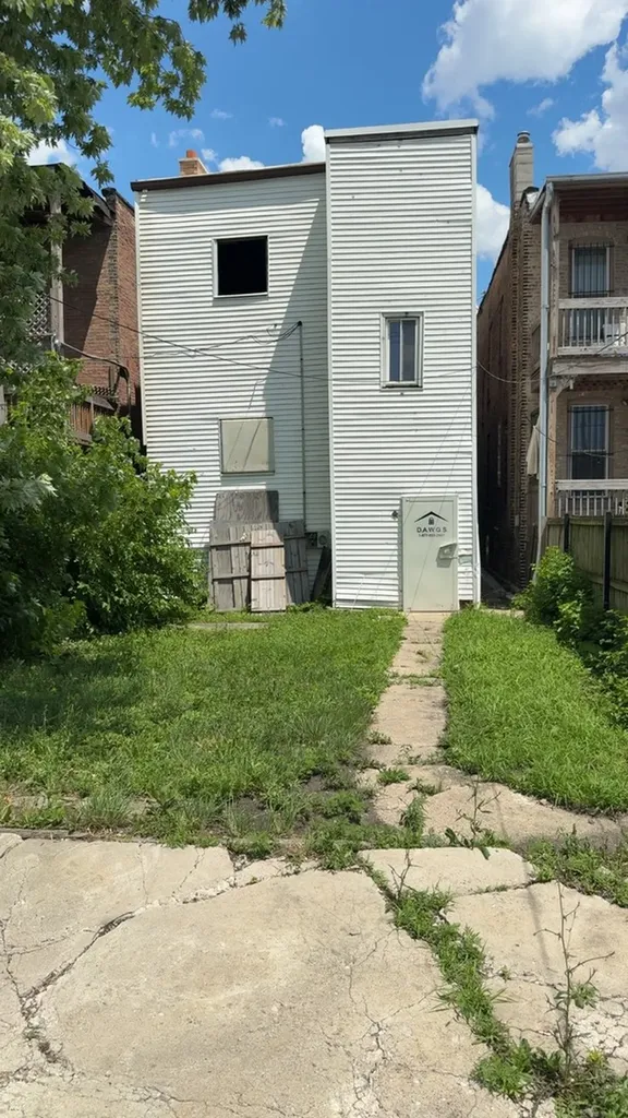 334 North Avers Avenue Chicago IL 60624