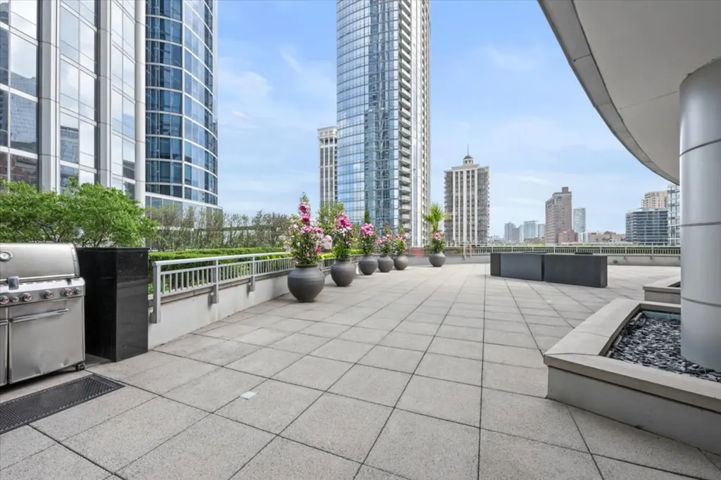 1201 South Prairie Avenue Chicago IL 60605