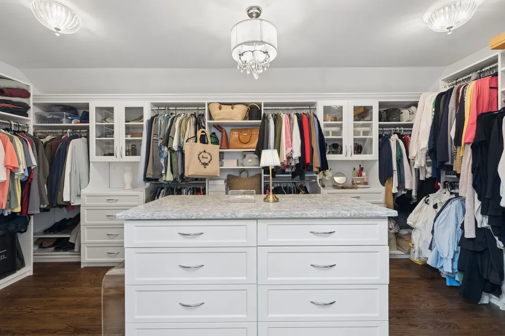 721 Burgess Hill Road Naperville IL 60565