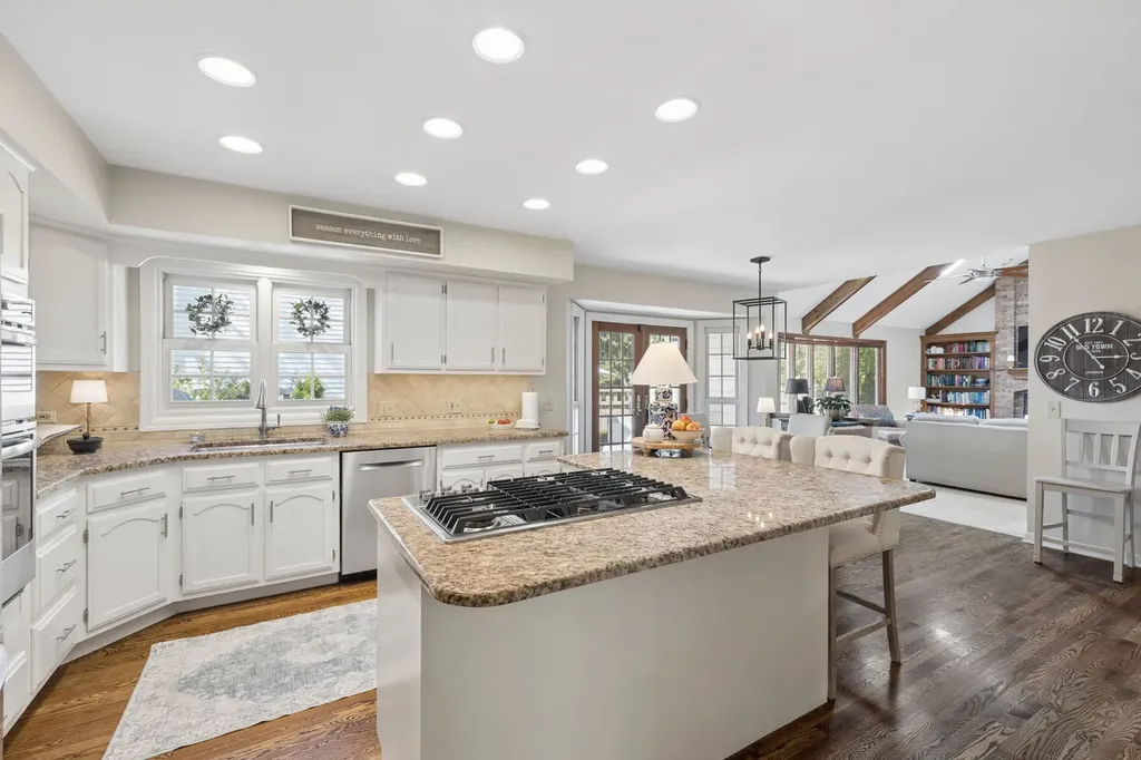 721 Burgess Hill Road Naperville IL 60565