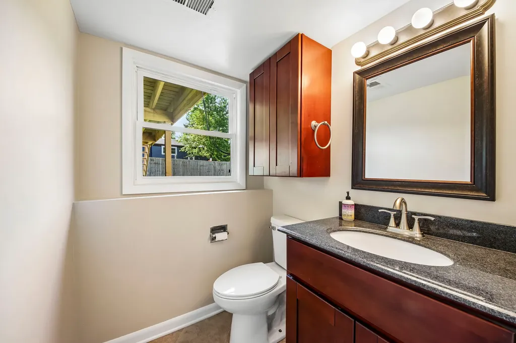 420 Justine Avenue Bolingbrook IL 60440