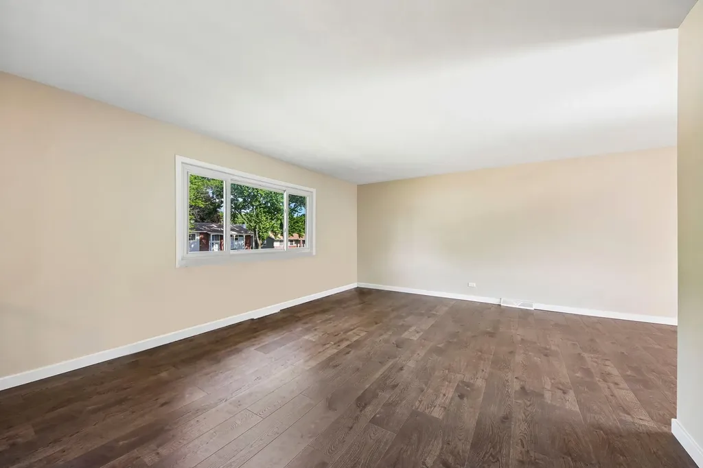 420 Justine Avenue Bolingbrook IL 60440