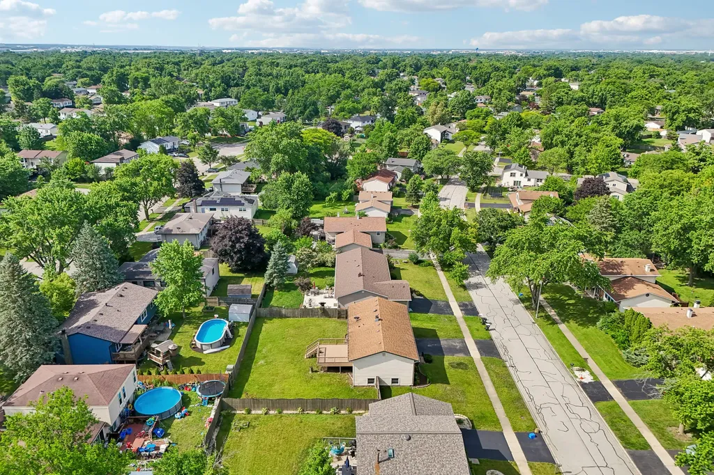 420 Justine Avenue Bolingbrook IL 60440