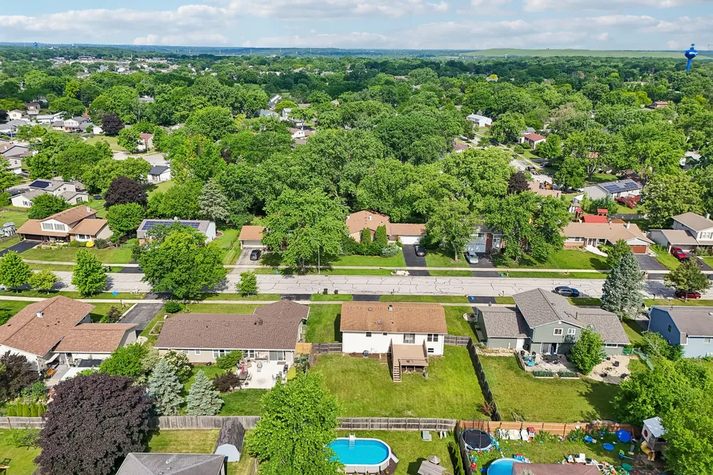 420 Justine Avenue Bolingbrook IL 60440