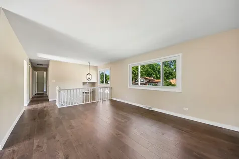 420 Justine Avenue Bolingbrook IL 60440