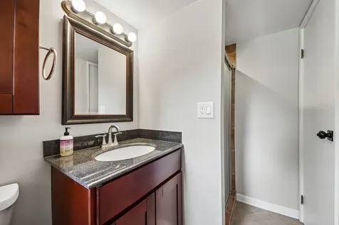 420 Justine Avenue Bolingbrook IL 60440