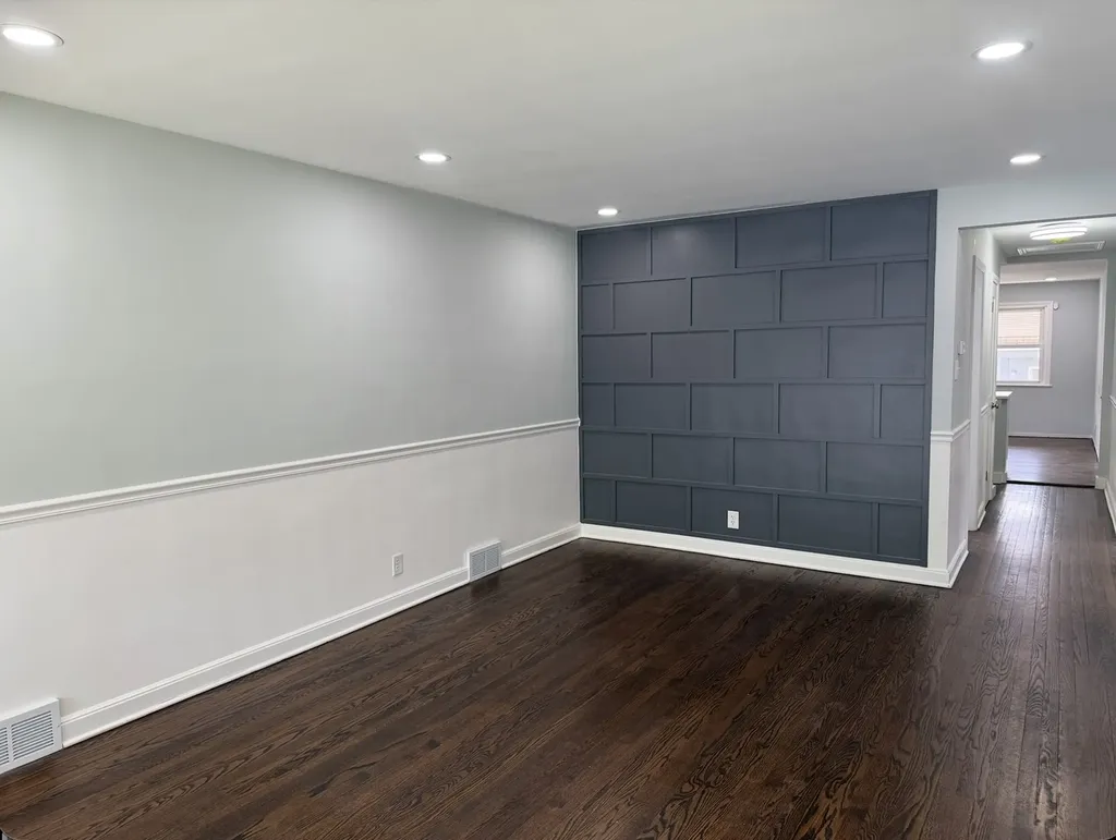 9028 South Carpenter Street Chicago IL 60620