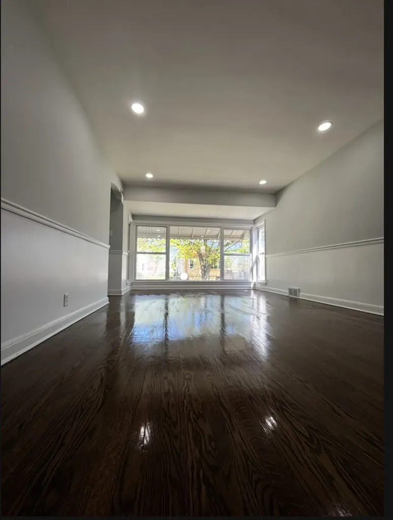 9028 South Carpenter Street Chicago IL 60620