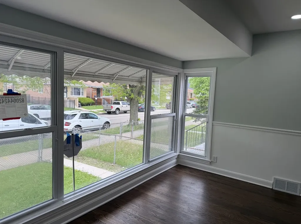 9028 South Carpenter Street Chicago IL 60620